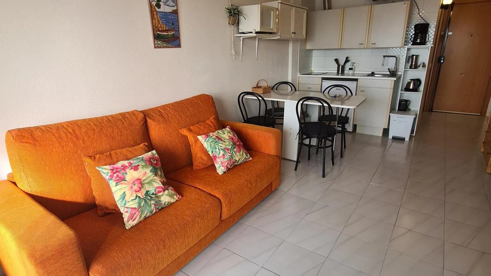 Maui Costabrava Apartment Empuriabrava Spain